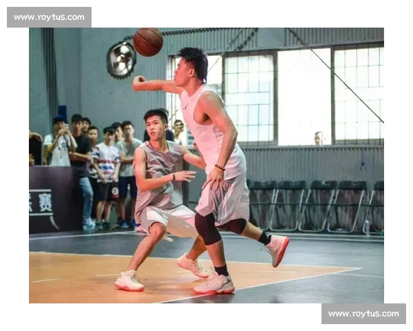 新手第一次看篮球比赛必须了解的关键细节与观赛技巧指南四大核心要点 - 副本 - 副本 (2) 新手第一次看篮球比赛必须了解的关键细节与观赛技巧指南四大核心要点 - 副本 - 副本 (2)