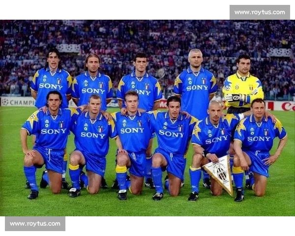 欧冠历史经典决赛全景回顾与传奇豪门巅峰对决深度盘点荣耀瞬间 - 副本 - 副本