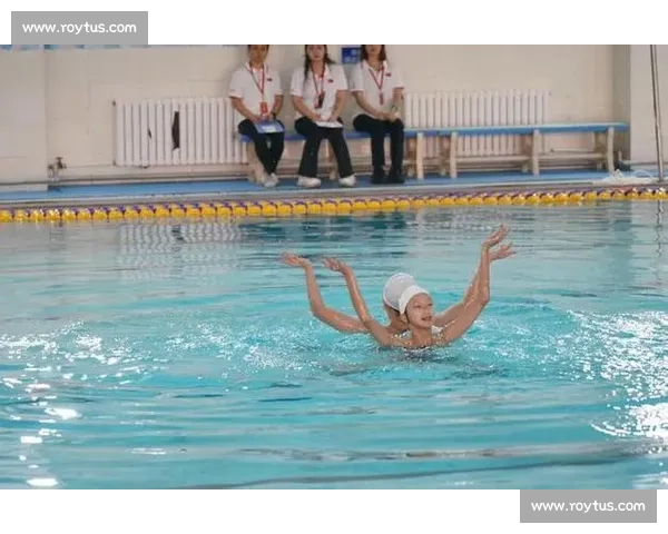 花样游泳艺术之美与竞技精神的完美交融探索发展历程与未来趋势展望 - 副本 (2)