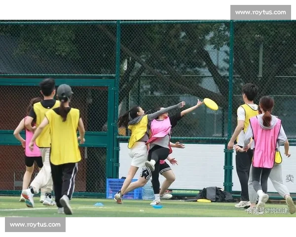 篮球比赛中团队协作策略与默契配合实战解析 篮球比赛中团队协作策略与默契配合实战解析