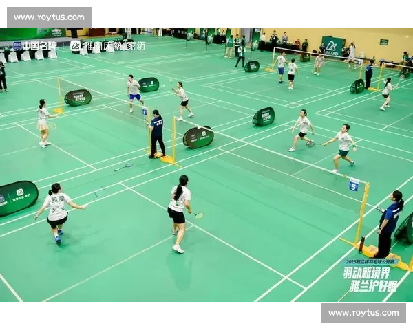 羽毛球公开赛激烈对决精彩纷呈 各路高手争锋竞技呈现巅峰对决 - 副本 - 副本 - 副本